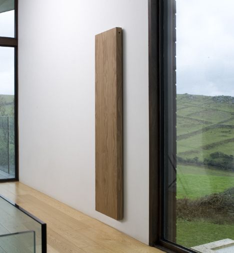 Woody vertical electric radiator in oak veneer Woody electric radiator in oak